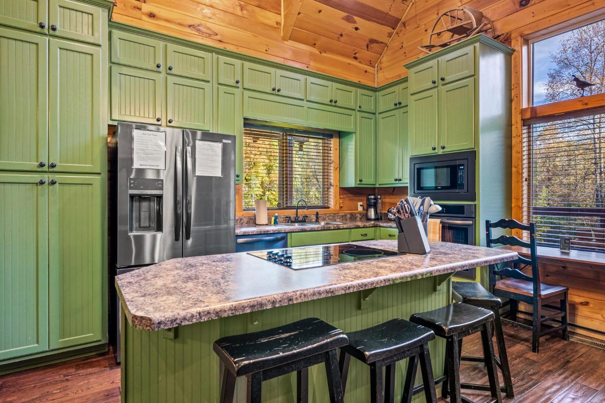 Relaxation Retreat - Pickleball Cabin - Wi-Fi, Fire Pit With Bar, Ev, Game Room, Hot Tub, Pool Access - Mins To Pf Sevierville Bagian luar foto